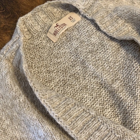 Hollister knit cardigan. - Picture 4 of 7